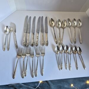 Setting For 6 1847 FIRST LOVE Rogers Bros1937 Anniversary silver Plate Stainless